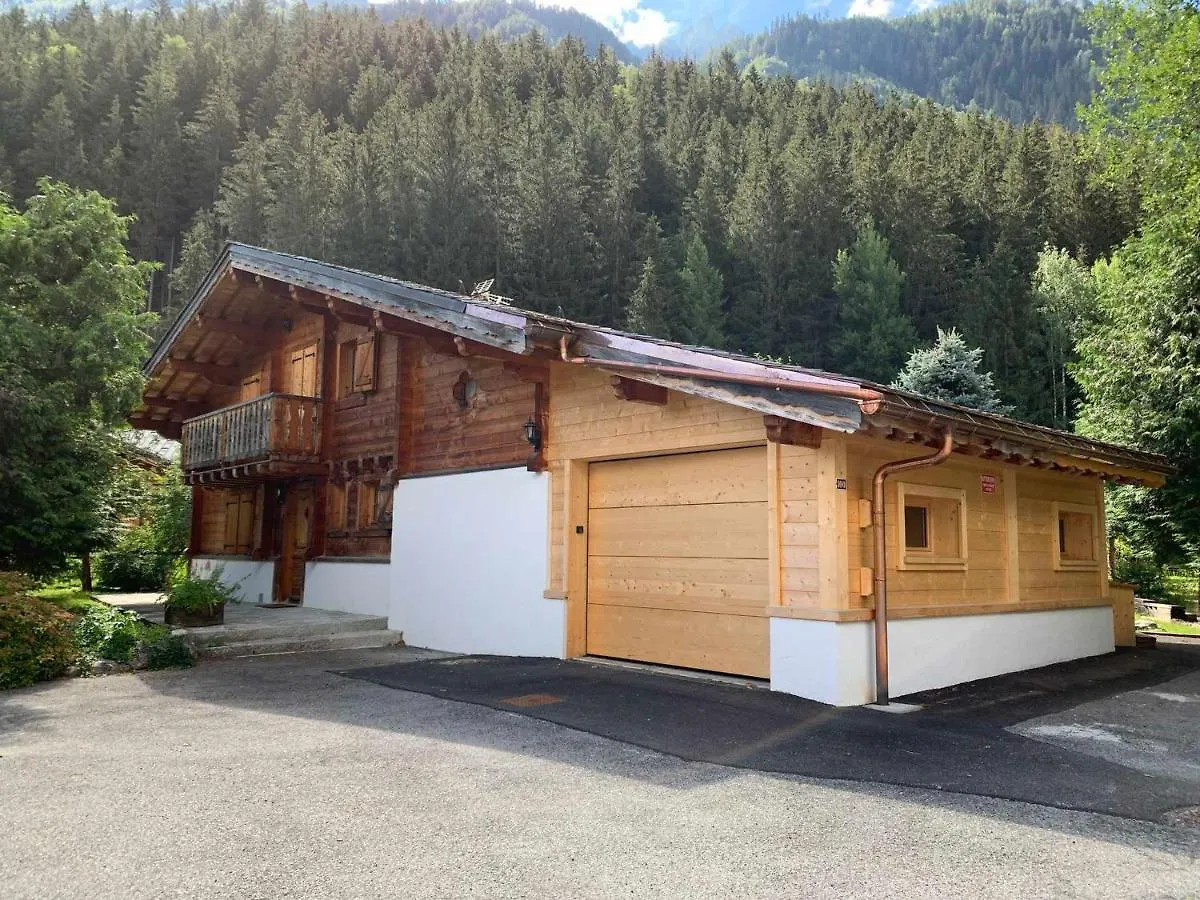Chalet 4 Etoiles Avec Wifi Et Parking Proche Du Centre A Chamonix - Fr-1-343-224