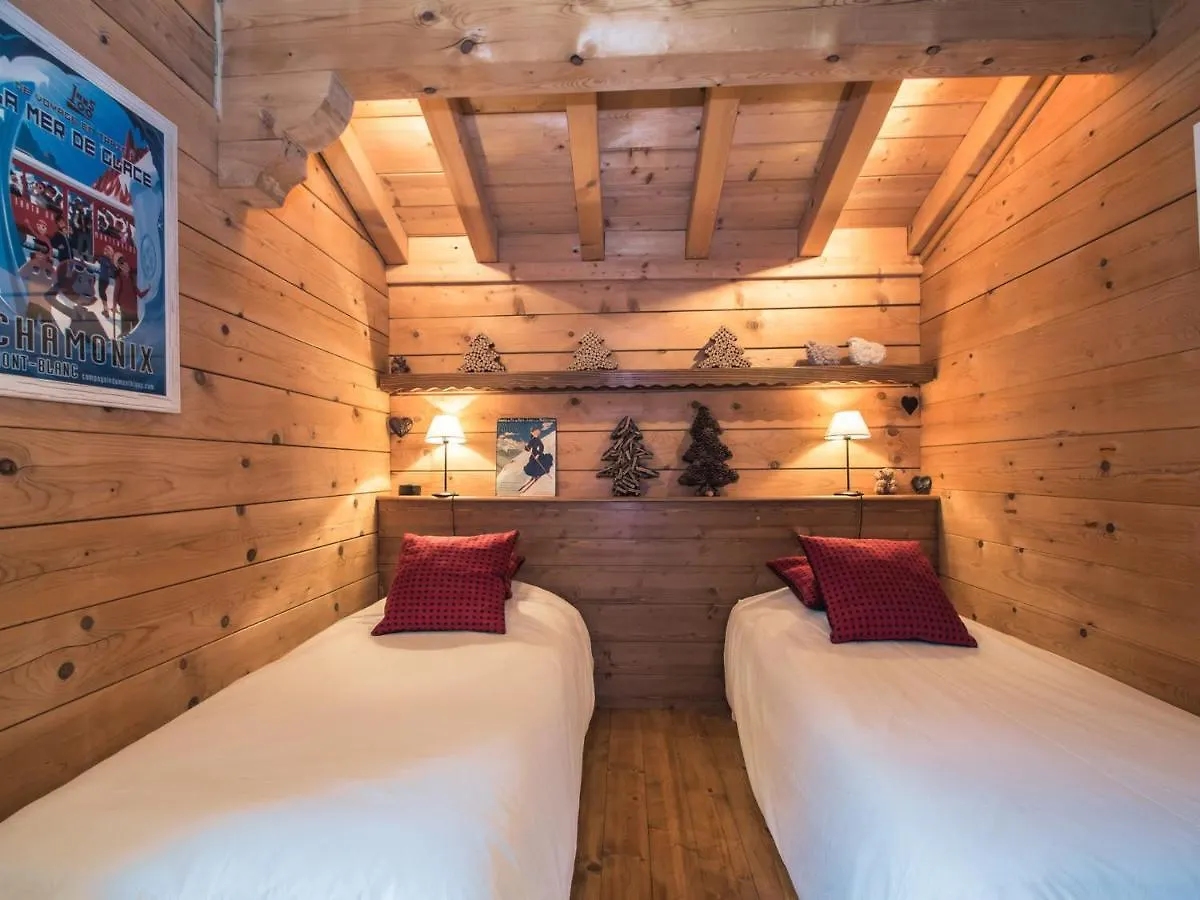 Chalet 4 Etoiles Avec Wifi Et Parking Proche Du Centre A Chamonix - Fr-1-343-224