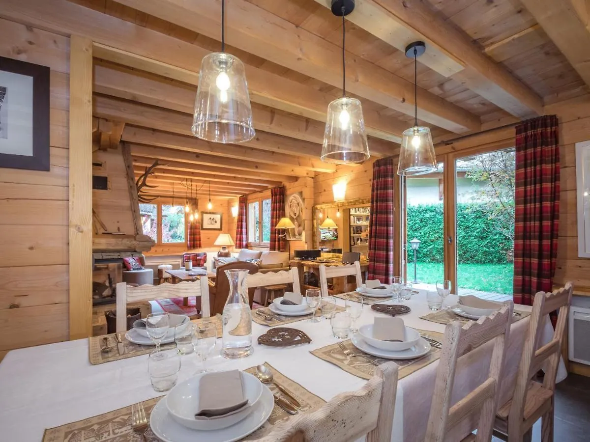 Chalet 4 Etoiles Avec Wifi Et Parking Proche Du Centre A Chamonix - Fr-1-343-224