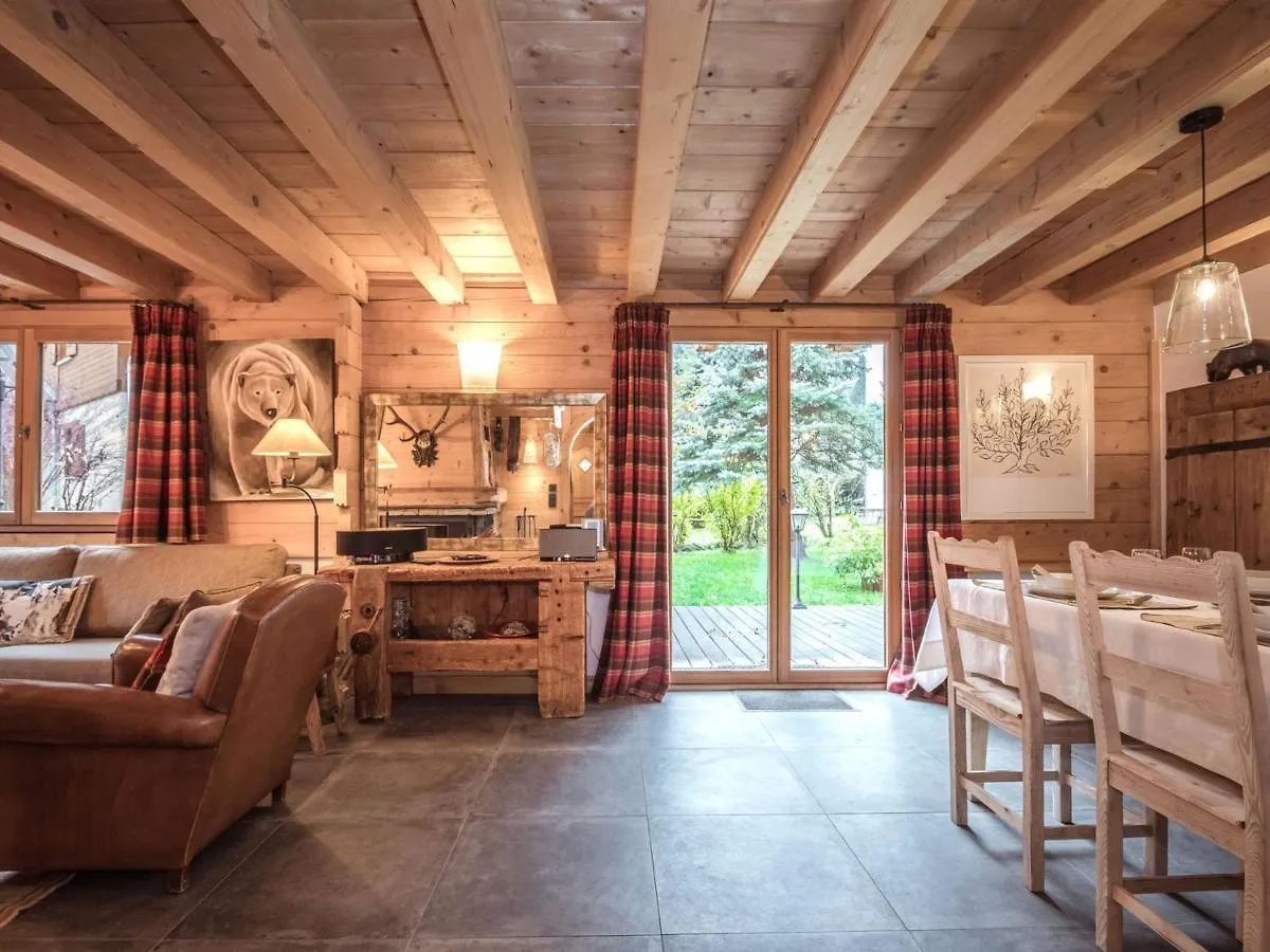 Chalet 4 Etoiles Avec Wifi Et Parking Proche Du Centre A Chamonix - Fr-1-343-224